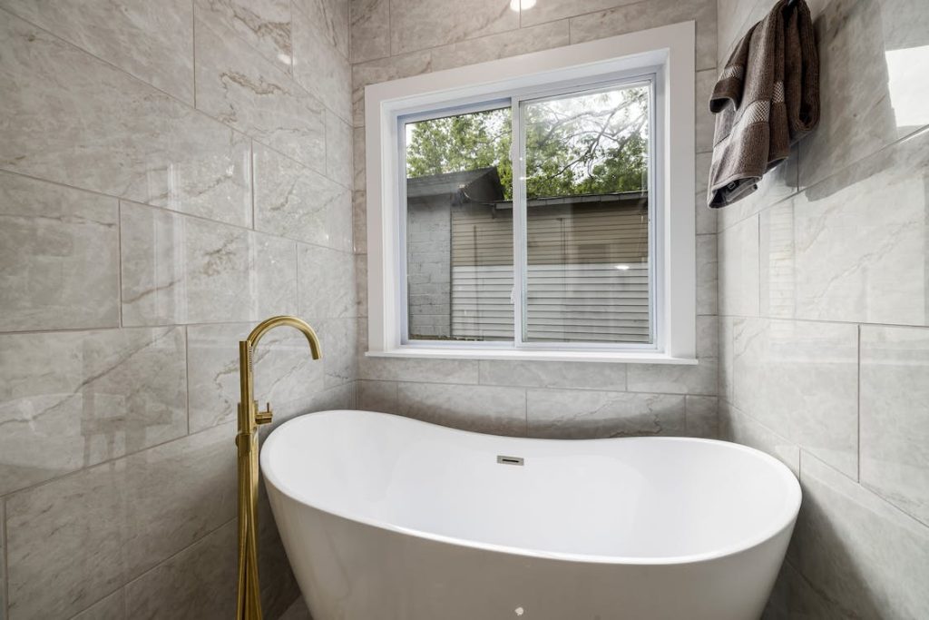 Hotels with Jacuzzi in Room in Greensboro - jacuzzi hotel room